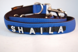 Leine mit Strassbuchstaben