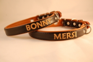 Lederhalsband bestickt