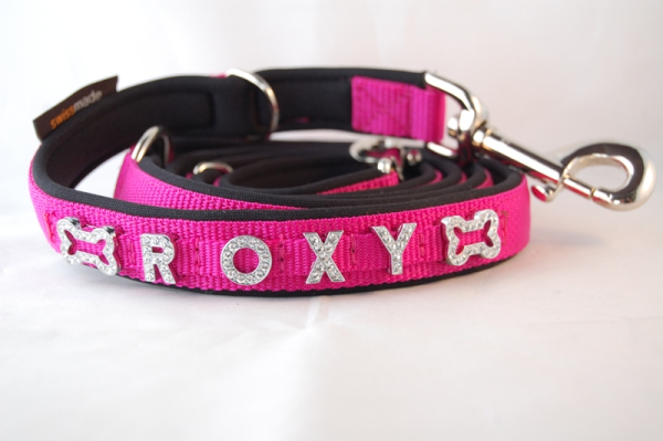 Zugstop Halsband mit Strassbuchstaben