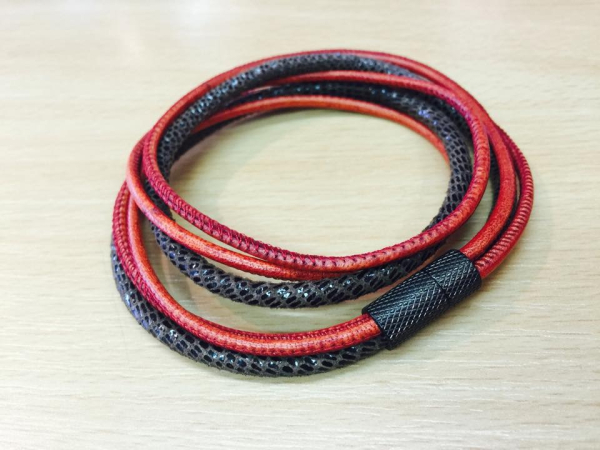 Lederarmband Echsenprägung